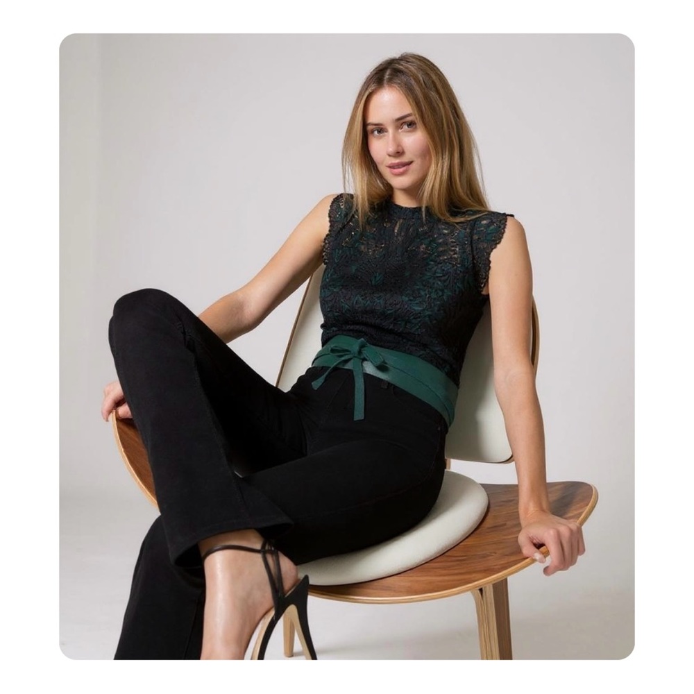★ WHBM Sleeveless Lace Top Top - Green/Black ★